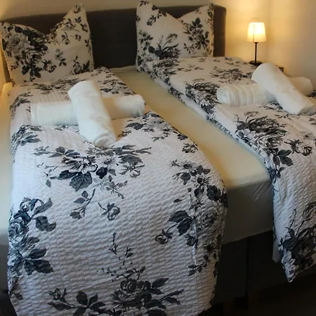 Laxmi-haus Apartment *