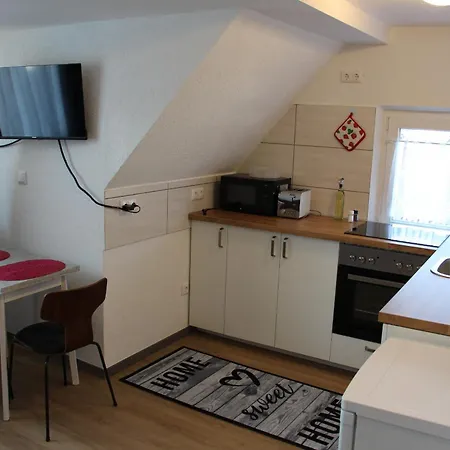 Laxmi-haus Apartman *